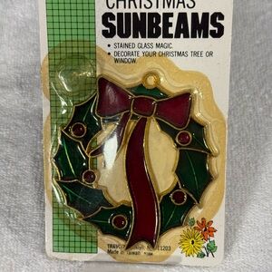 NWOT Vintage 1984 Stained Glass Wreath Ornament 3"x4"